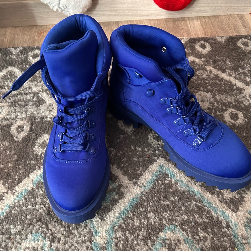 Blue Boots never worn